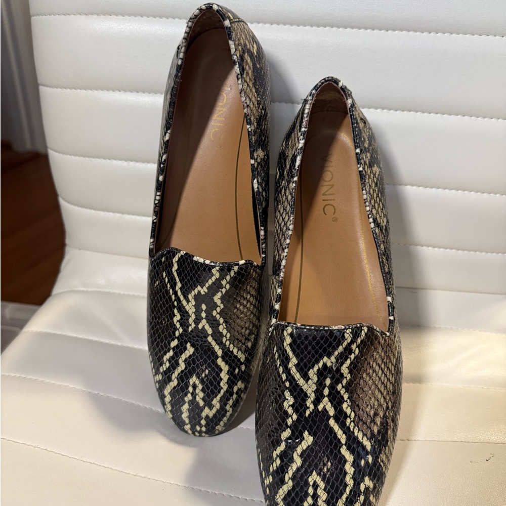 Vionic Willa Boa Snakeskin Patterned Loafers In B… - image 2